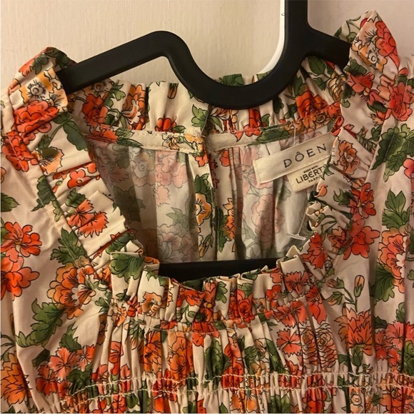 Floral Ruffle Sleeve Top - Picture 4 of 6